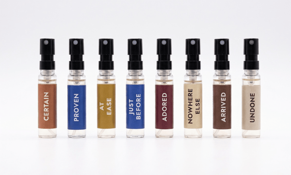 Momentier Discovery Set — 8 × 3ml Extrait de Parfum sample vials of all eight fragrances in a gift box